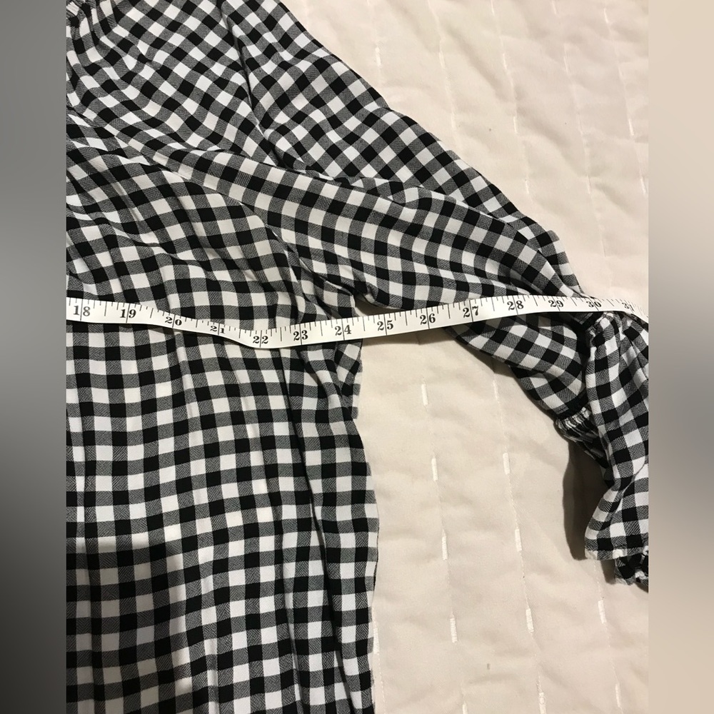 Check peasant top bell sleeves black and white plus size 2x - Picture 6 of 7